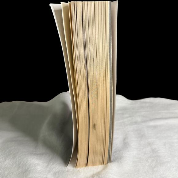 Nophek Gloss by Essa Hansen (2020) First Edition Trade Paperback Sci-Fi Novel - Picture 4 of 10